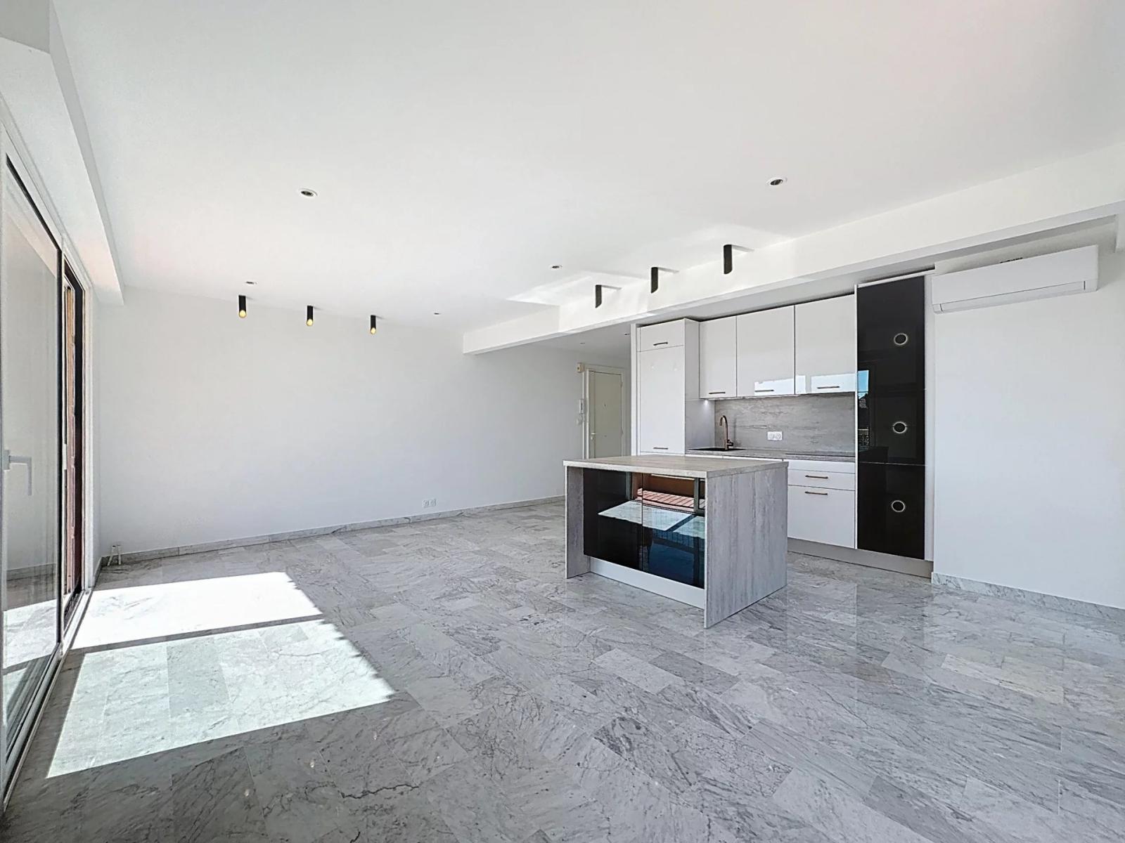 CANNES ST NICOLAS 3P TERRASSE GARAGE