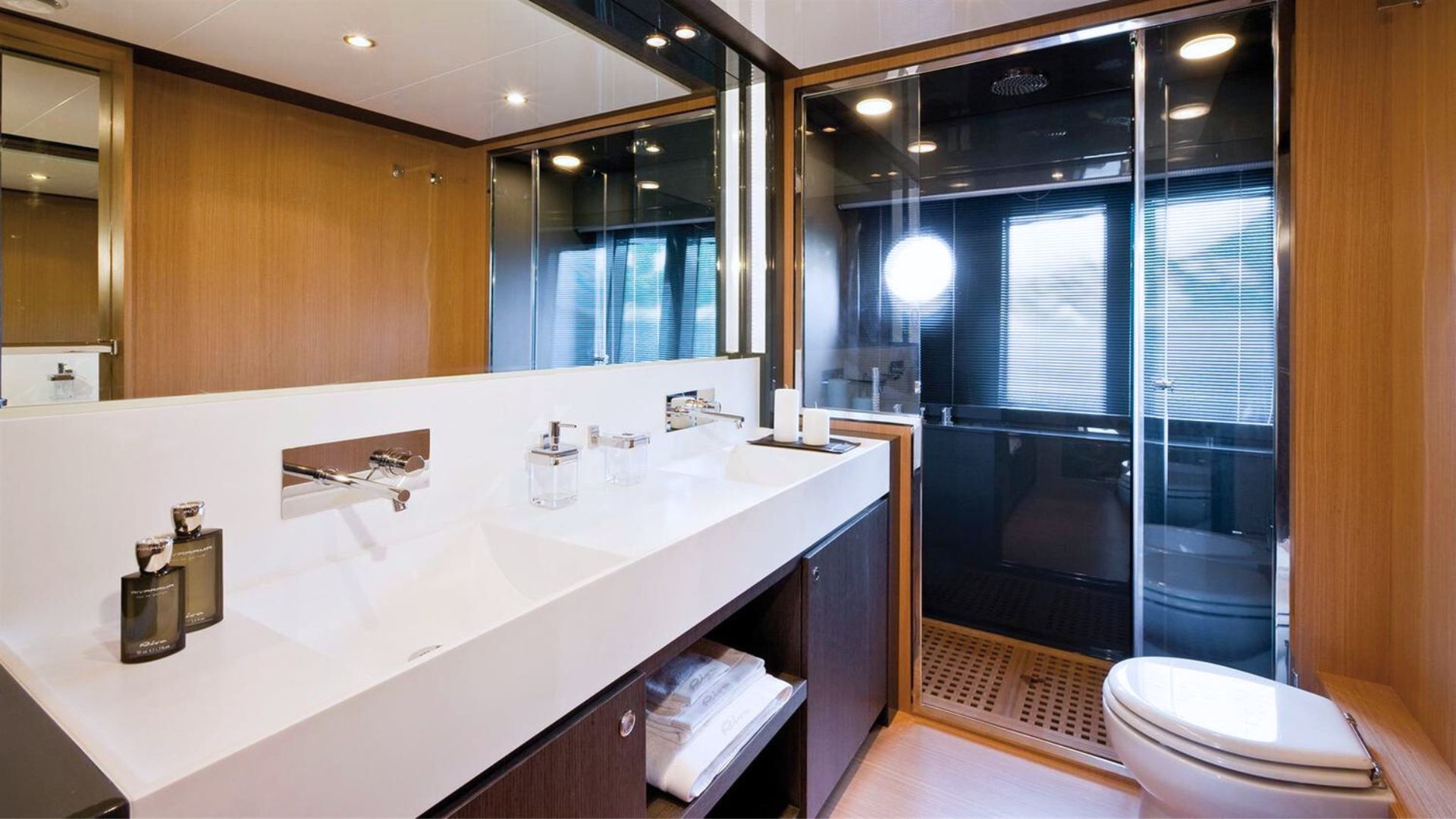 dlzWC_riva-86-domino-bath.jpg