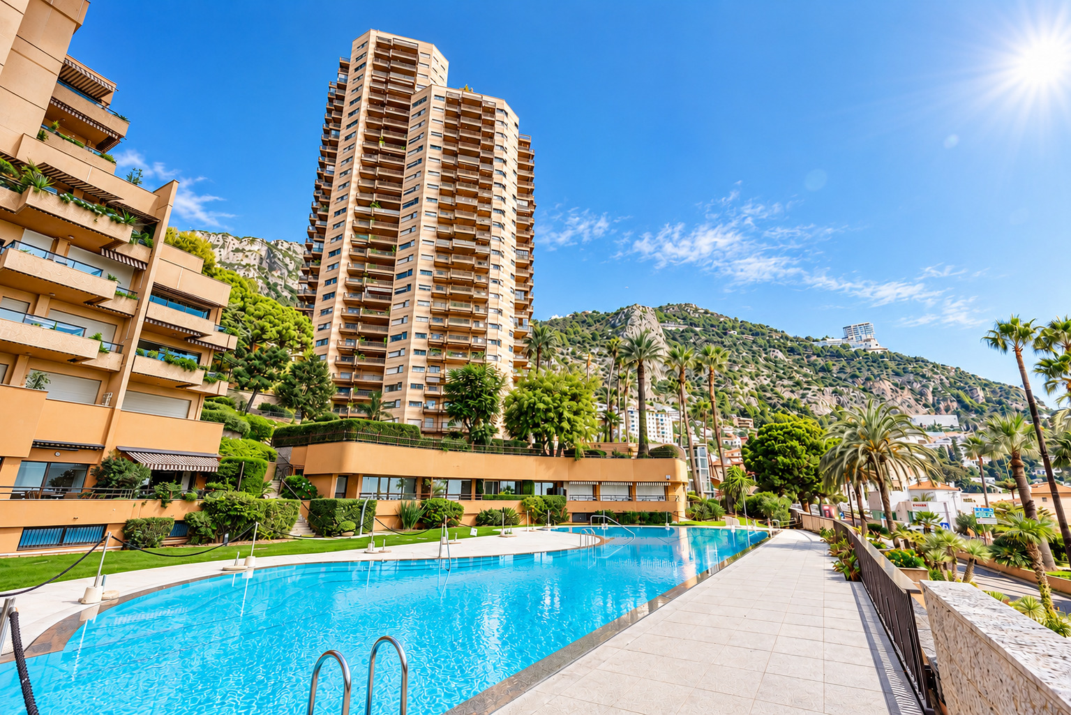 ca4c6_residence-mediterraneenne-avec-piscine-turquoise-1793026564.jpg