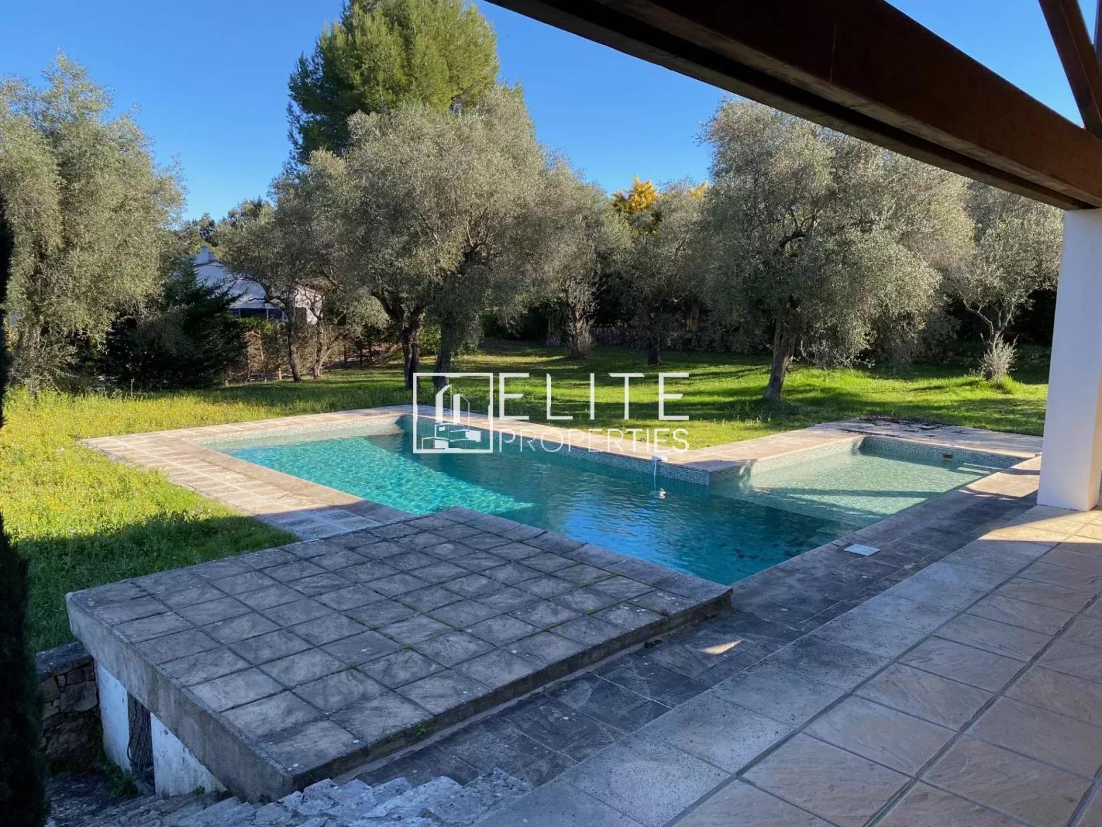 HAUT DE VILLA 4 PIÈCES 92 m² AVEC PISCINE PRIVATIVE – VALBONNE