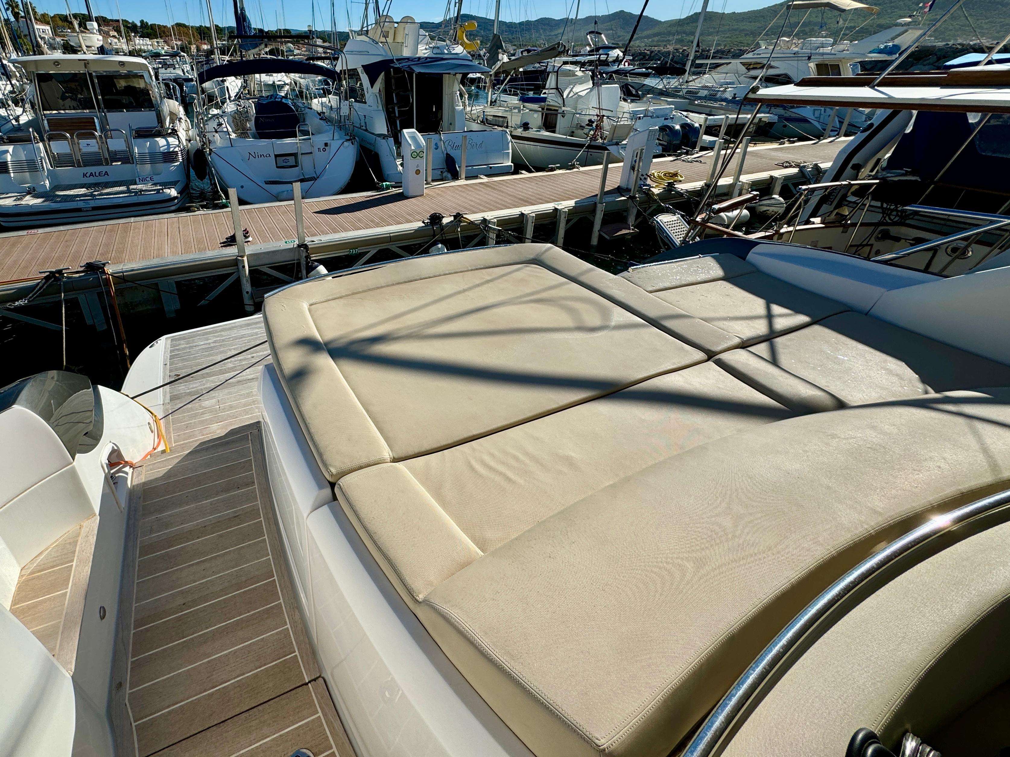 1e18d_79543_2019-sessa-marine-c44-cruiser-power-9638806-20241218075755239-1_xlarge.jpg