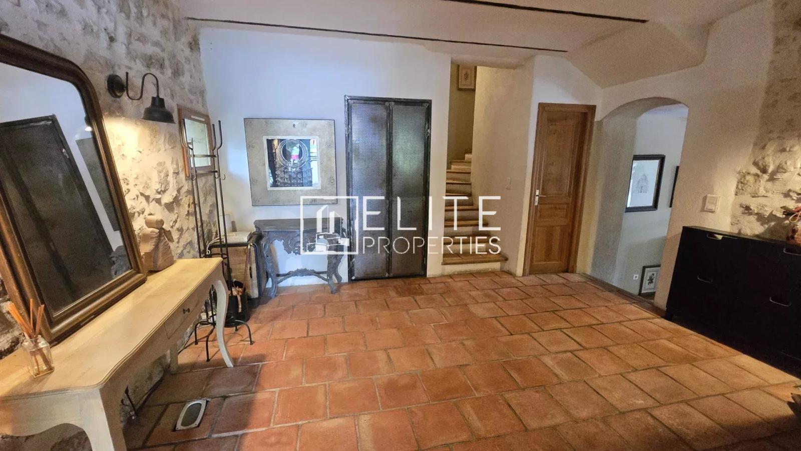 MAISON EN PIERRE 233m² & PISCINE + DÉPENDANCES - GRASSE