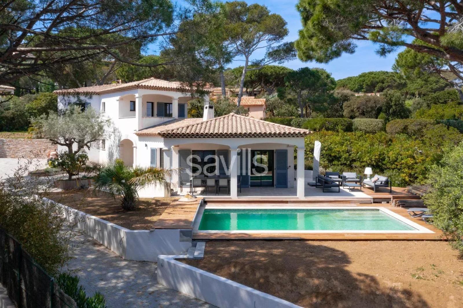 Villa dans un domaine privé et sécurisé