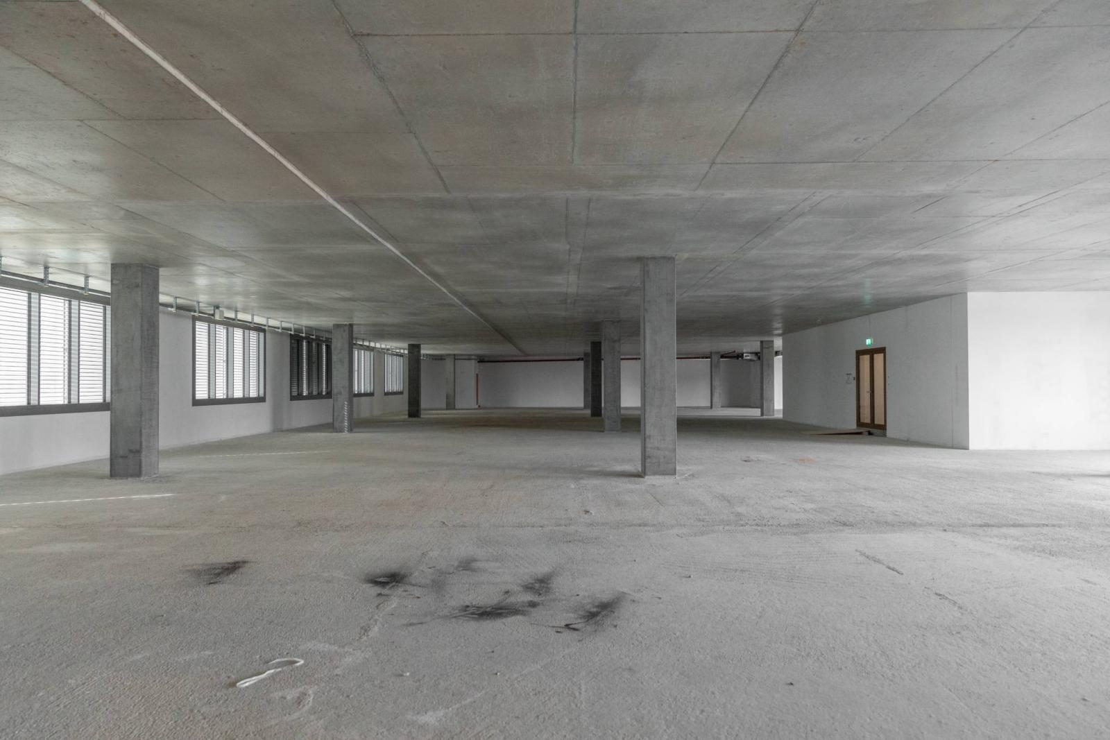 Magnifique surface de 500 m2 au 2ème étage d'un bâtiment moderne