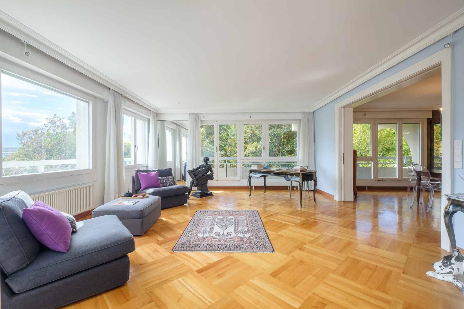 Magnifique appartement de 8 pièces dans une résidence de standing
