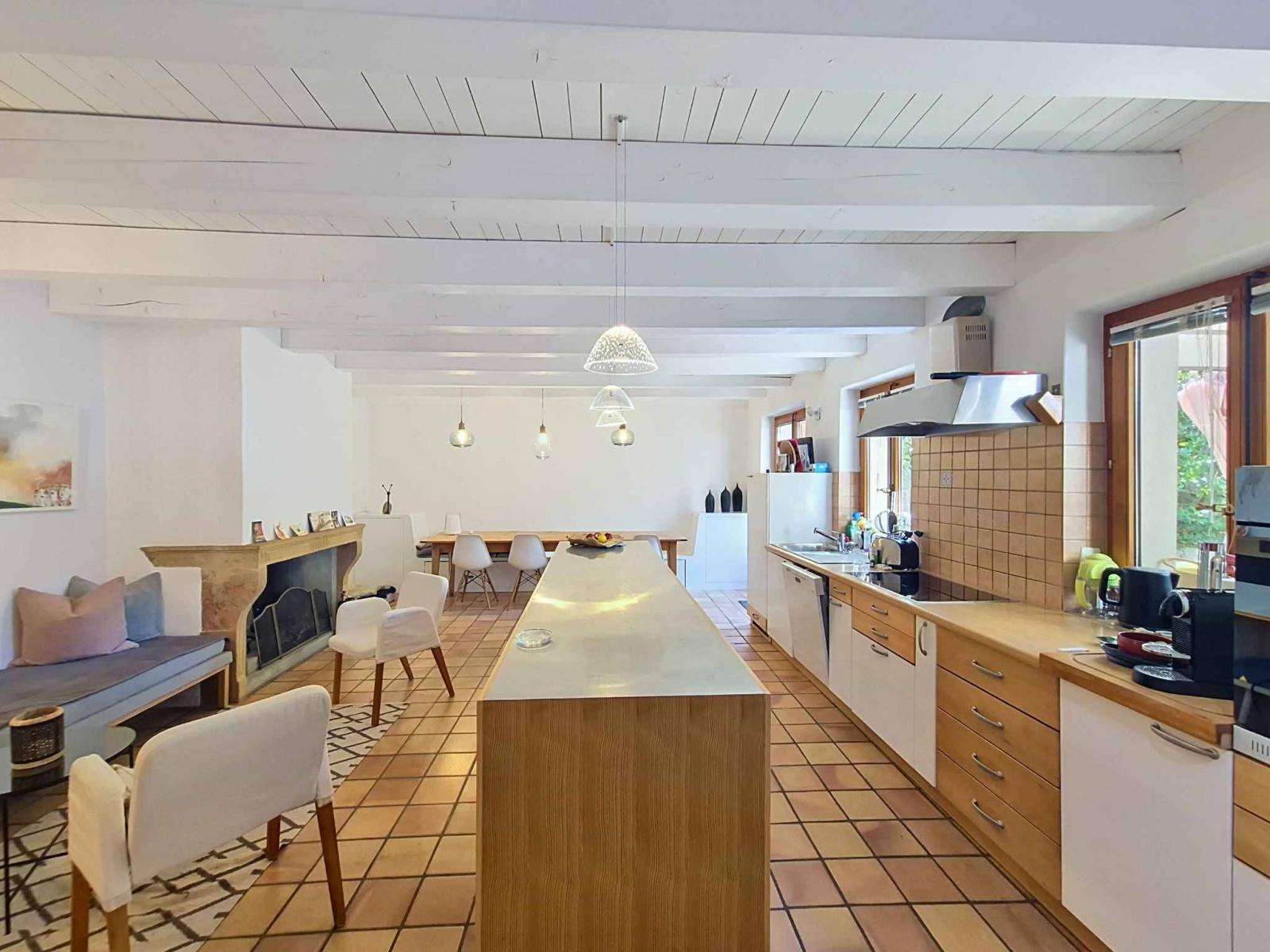 Maison villageoise avec deux appartements au coeur de Rances