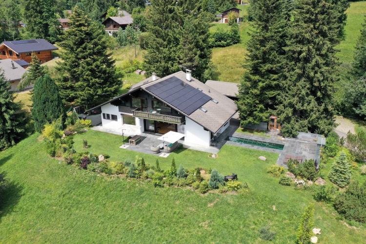 Somptueux chalet avec piscine et vue imprenable sur les Dents-du-Midi