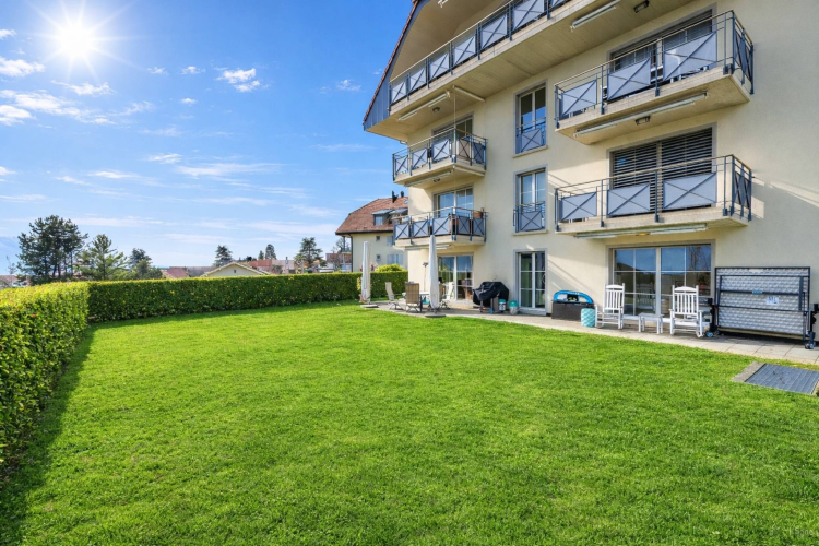 Spacieux appartement de 5.5 pièces avec terrasse et grand jardin