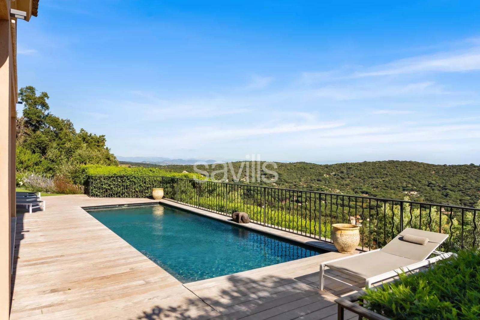 Villa cinq chambres, piscine chauffée et paysages de carte postale