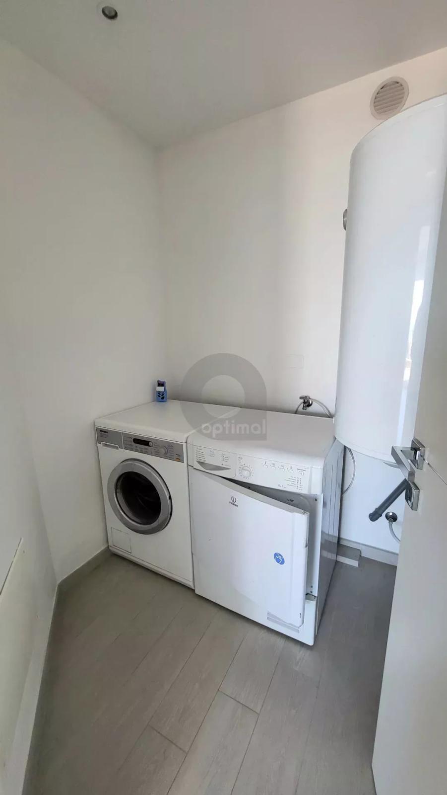 ROQUEBRUNE-CAP-MARTIN - SPLENDIDE 3P AVEC VASTE TERRASSE ET VUE EPOUSTOUFLANTE MER