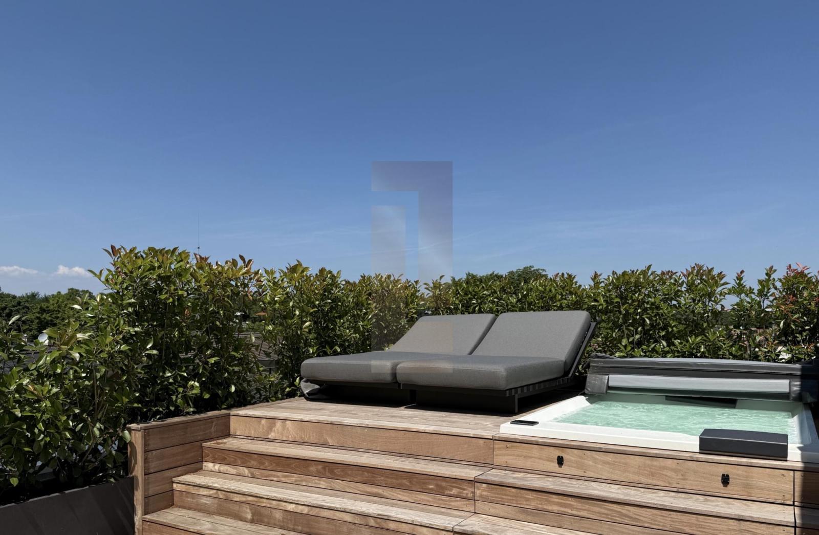 Attique en duplex de haut standing