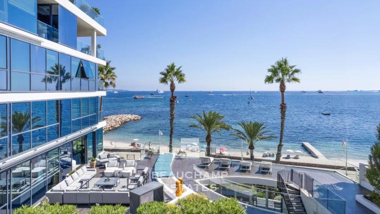 Pointe Croisette – Propriété en co-exclusivité en front de mer avec appartement de maître indépendant