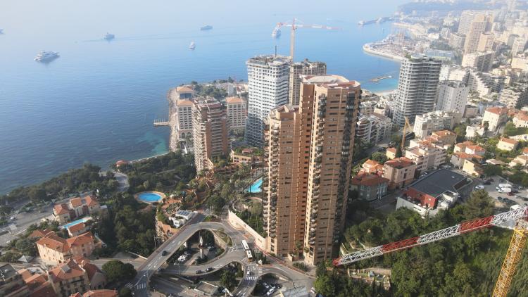 CAVE DANS RESIDENCE DE STANDING