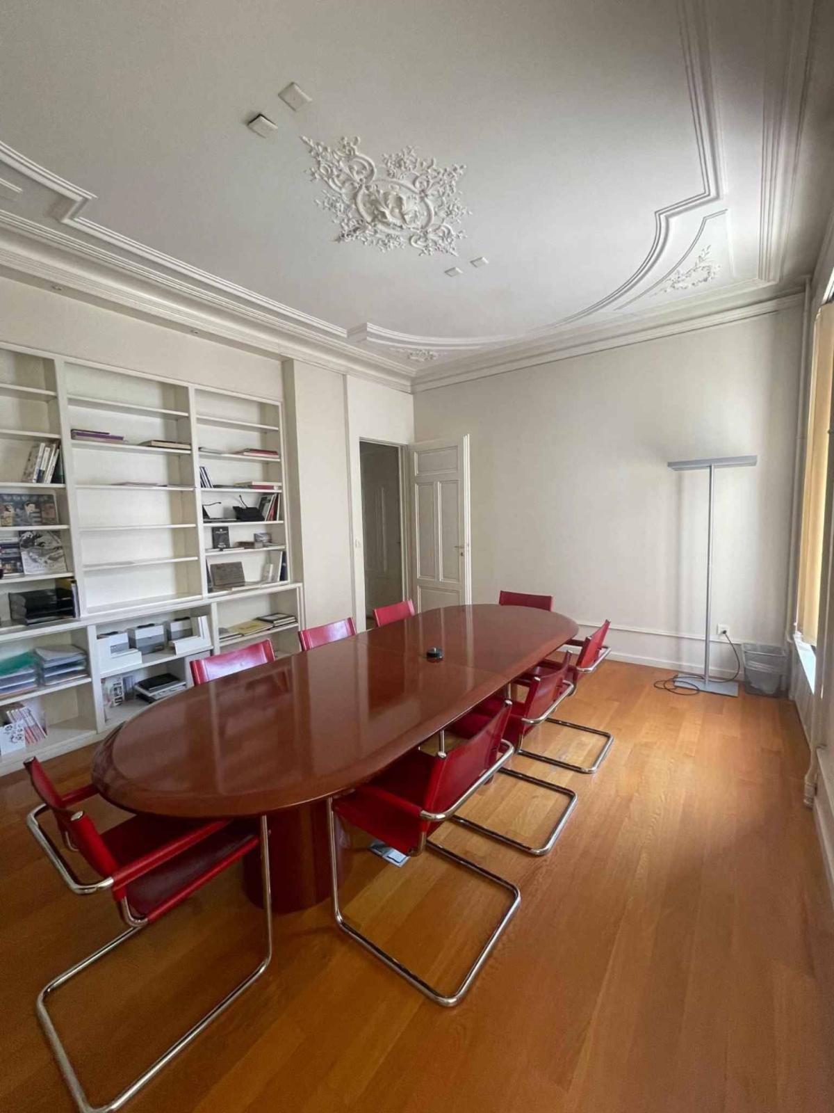 Bureau à louer quartier des bastions - 25 m2