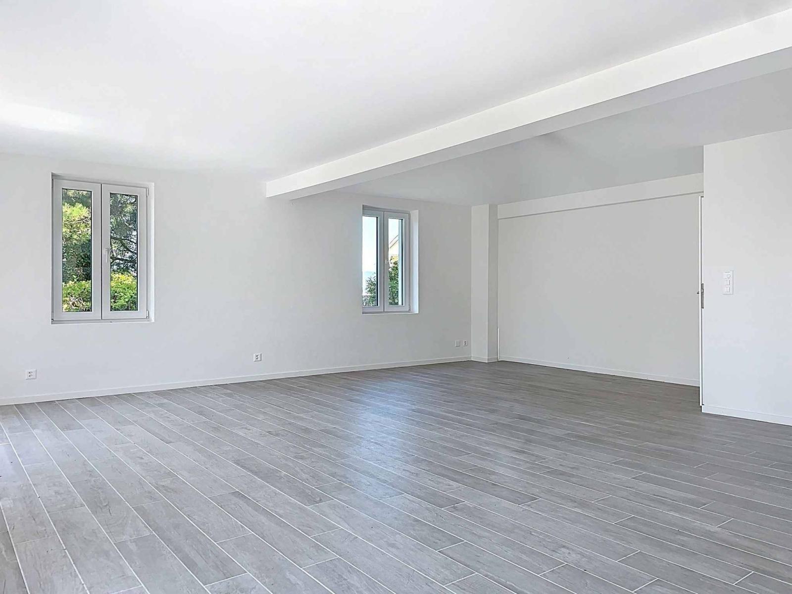 Triplex de 4.5 pièces - grand jardin et vue partielle sur lac