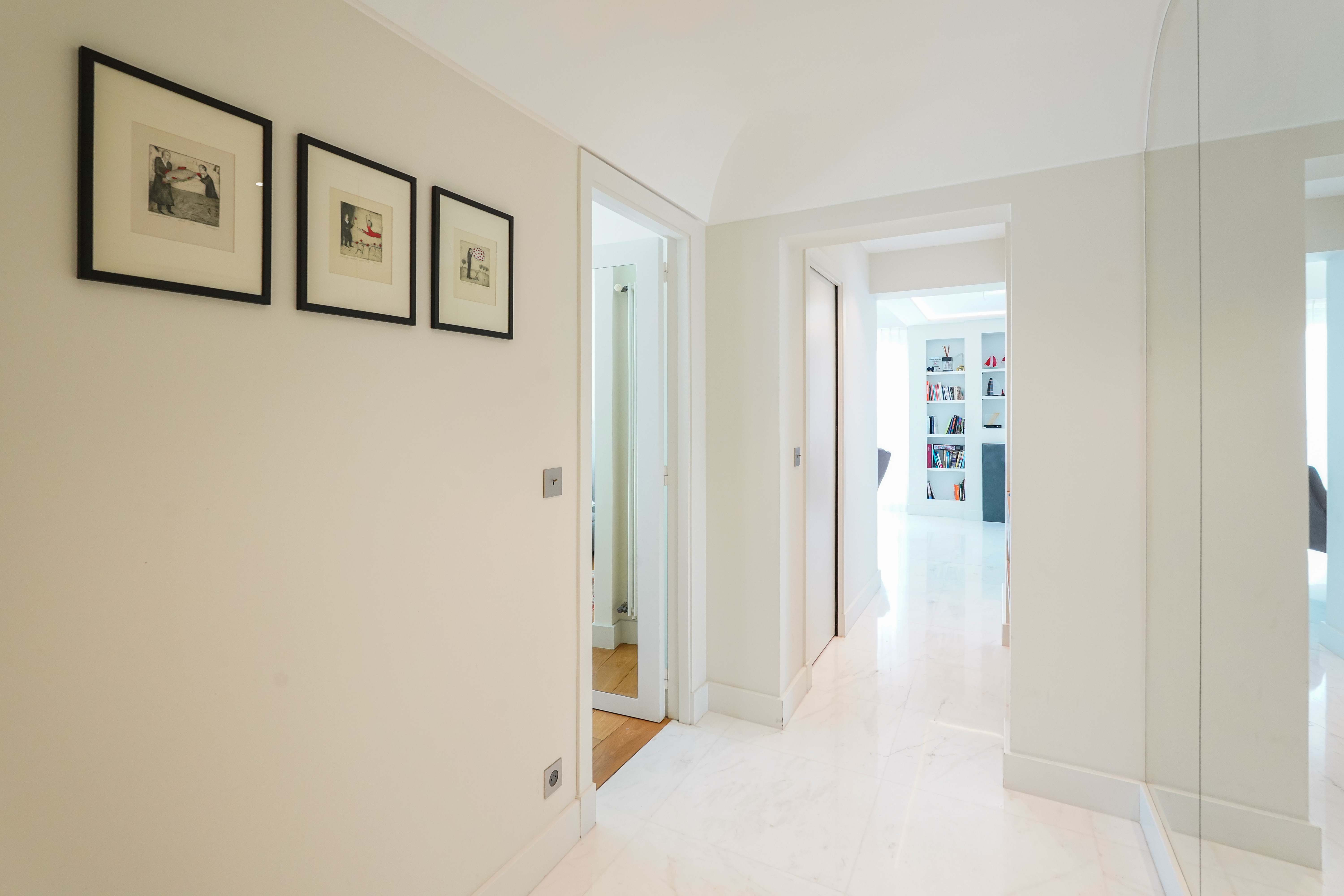 d29c7_couloir-millefiori-barnes-valeri-agency-monaco-1783090131.jpg