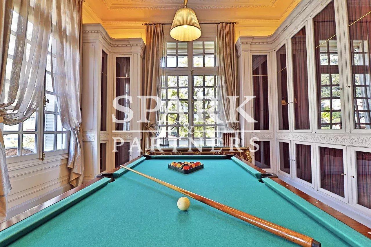 Roquebrune Cap Martin - Villa de prestige limitrophe Monaco