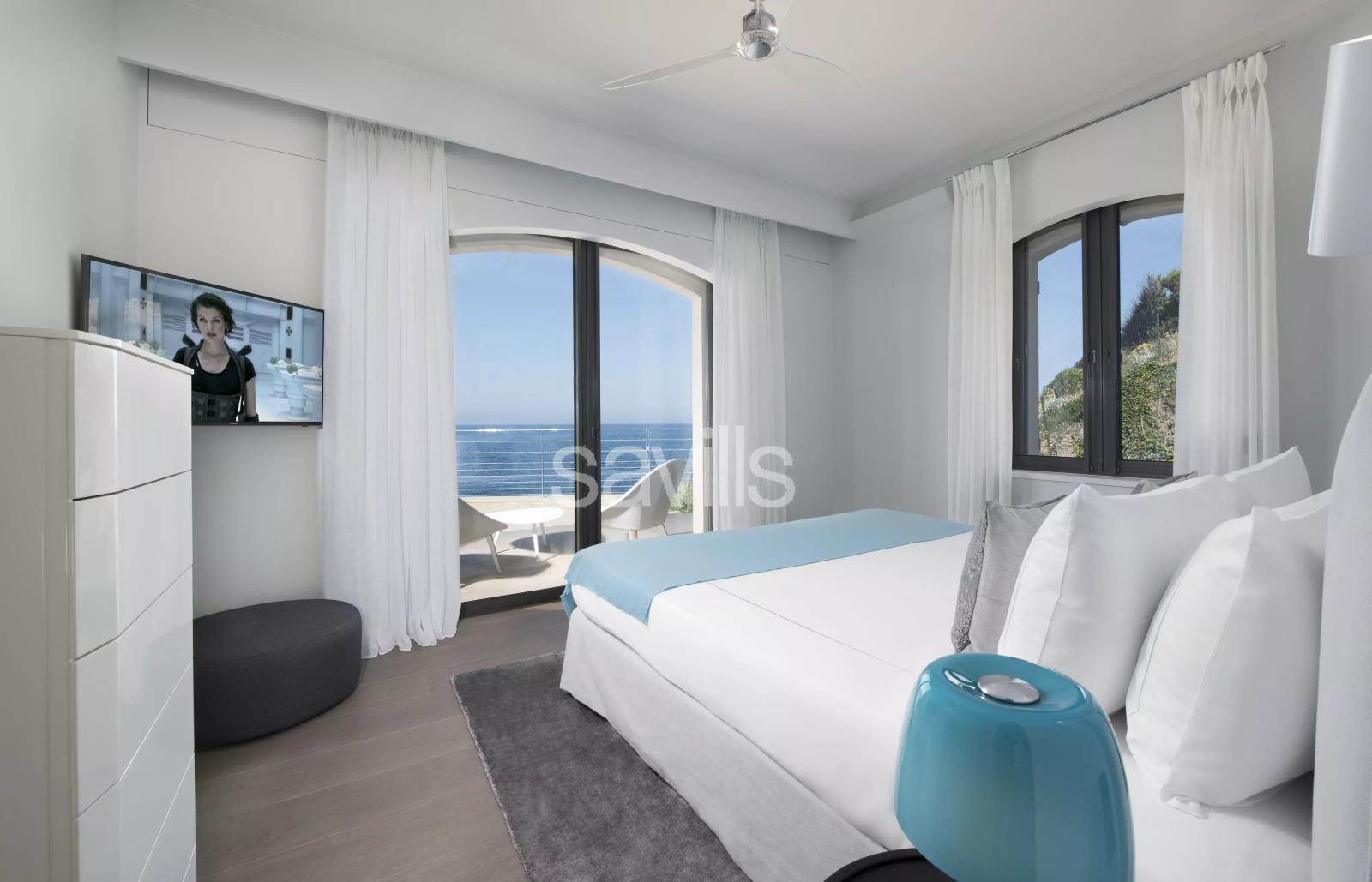 Propriété exclusive pied dans l'eau à Saint-Tropez