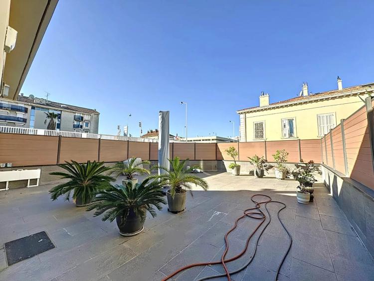 IDEAL INVEST - CANNES CENTRE - TERRASSE SUR TOIT 100 M²