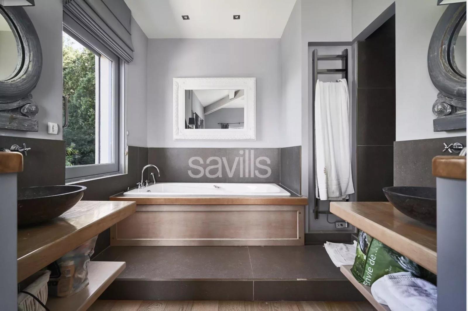 Somptueuse villa avec vue panoramique sur le Golfe de Saint-Tropez