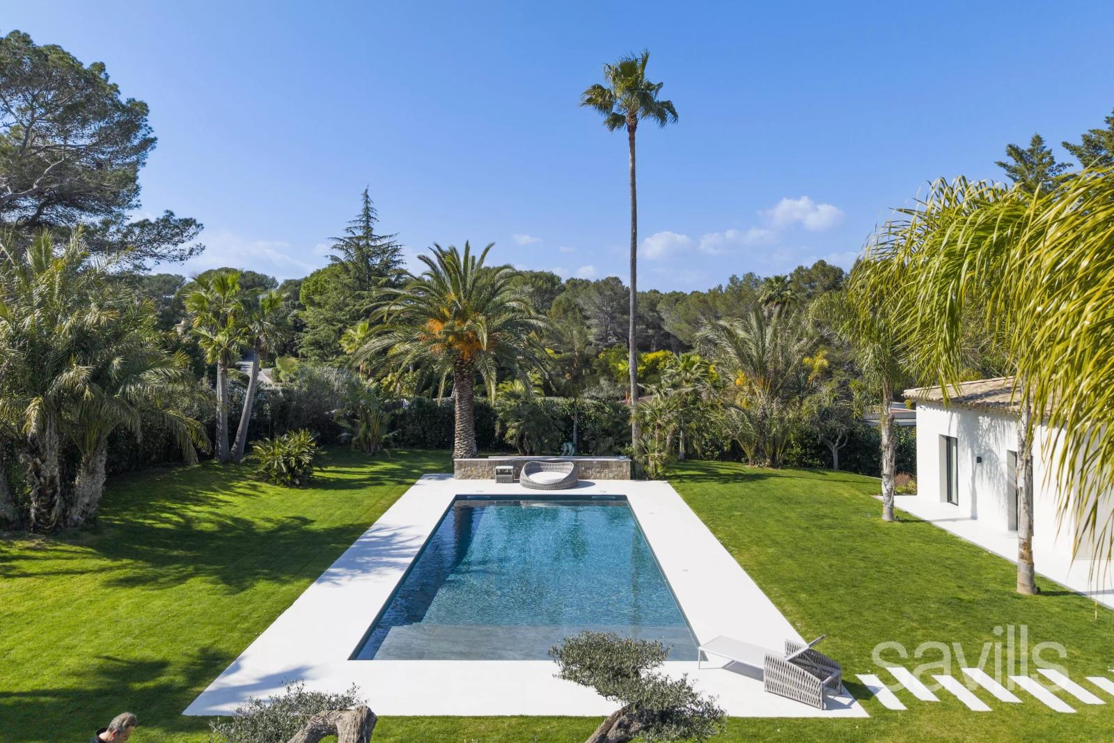 Élégante villa contemporaine au cœur des Parcs de Mougins