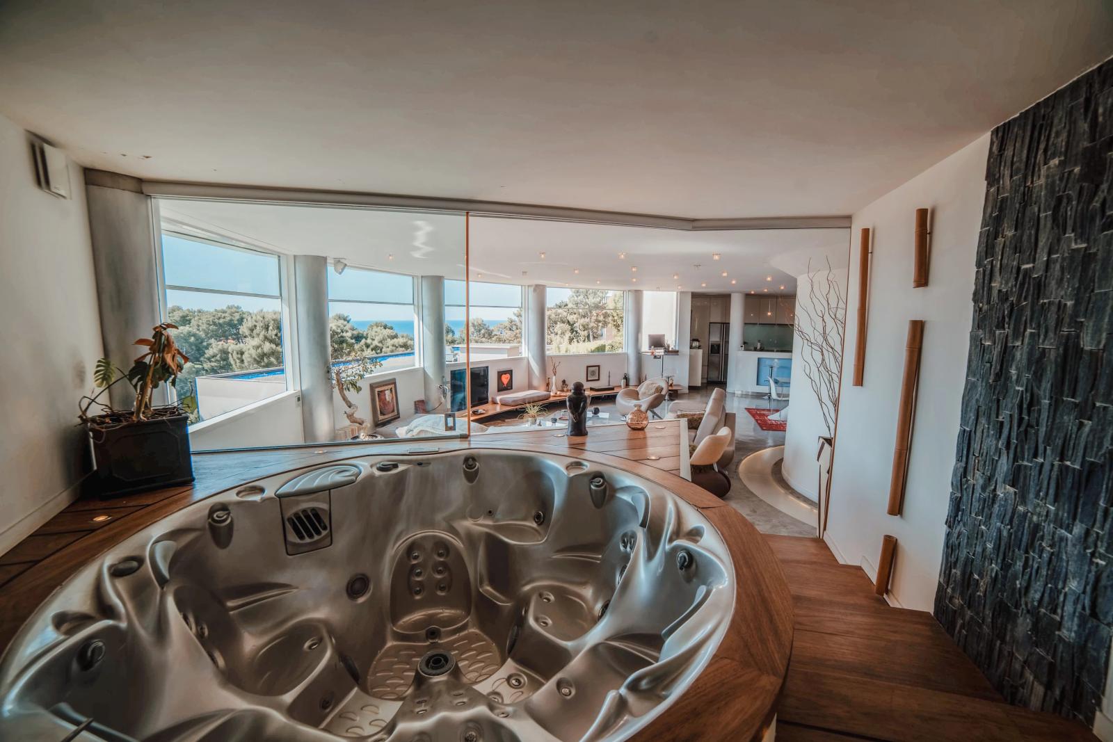 Loft contemporain de prestige au sein d’une résidence sécurisée avec parc, piscine et vue mer