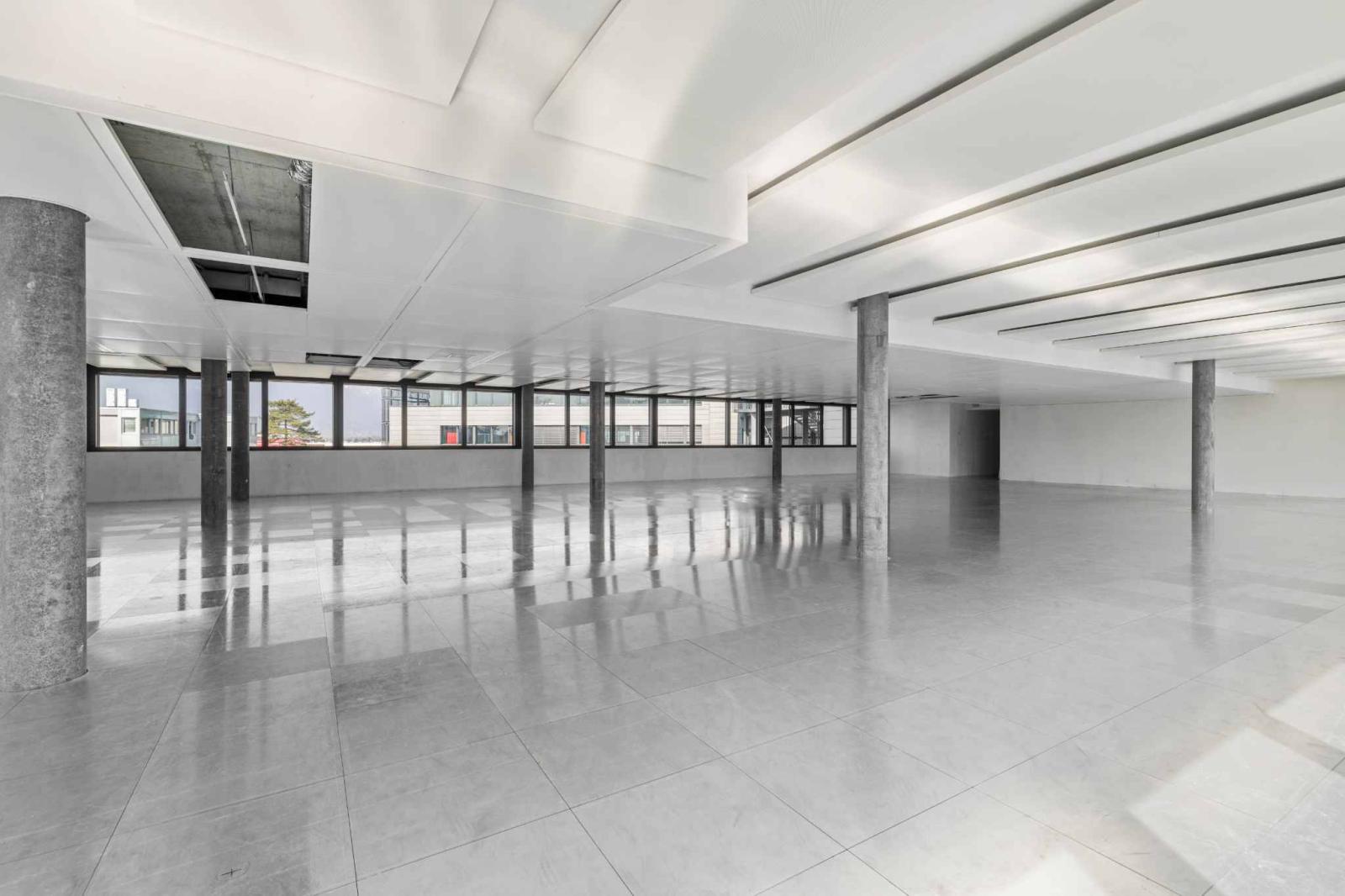 ARCenter – 492 m² de bureaux semi-aménagés à Vernier