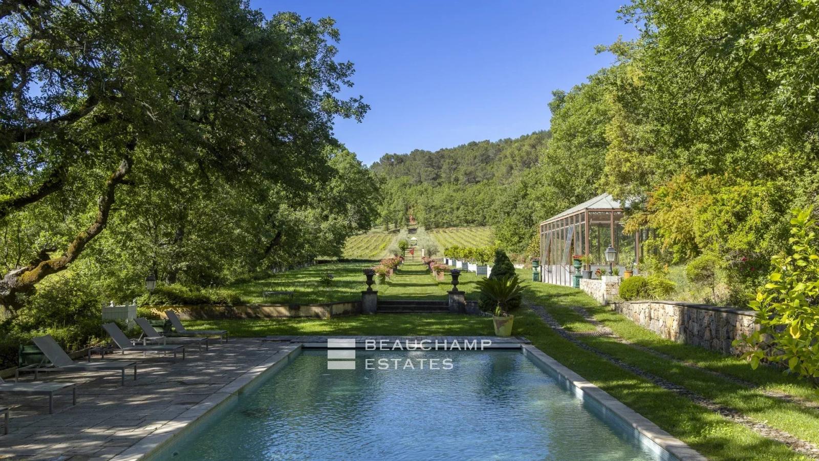 Domaine viticole d’Exception 11 chambres  - Aix-en-Provence