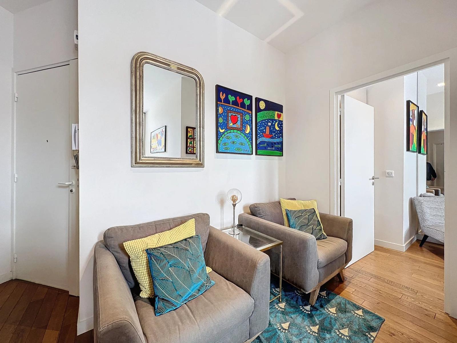 2 PIÈCES CANNES BANANE RUE D'ANTIBES