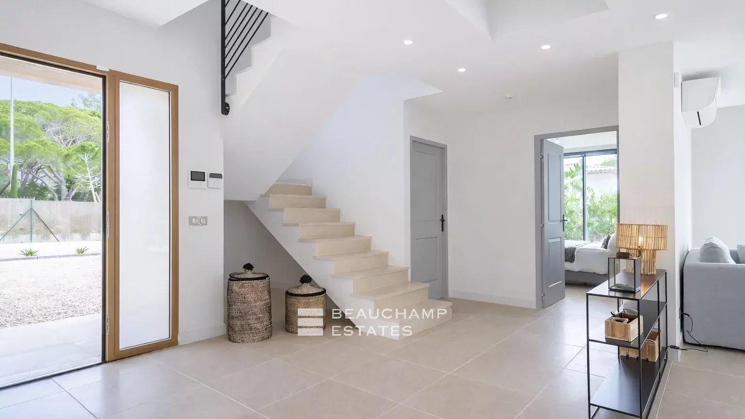 Villa neuve à quelques pas de la plage des Salins et du centre ville de Saint-Tropez