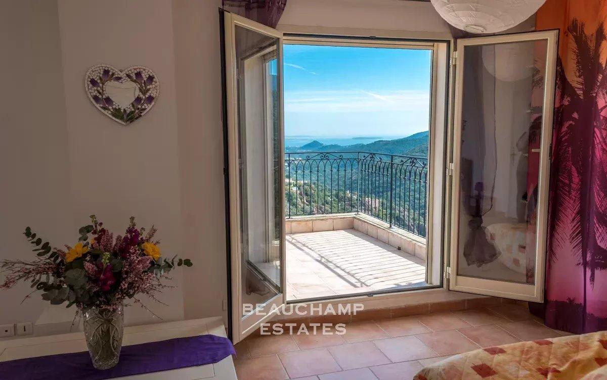 Villa provençale 3 chambres avec vue mer panoramique -   Les Adrets-de-l'Estérel