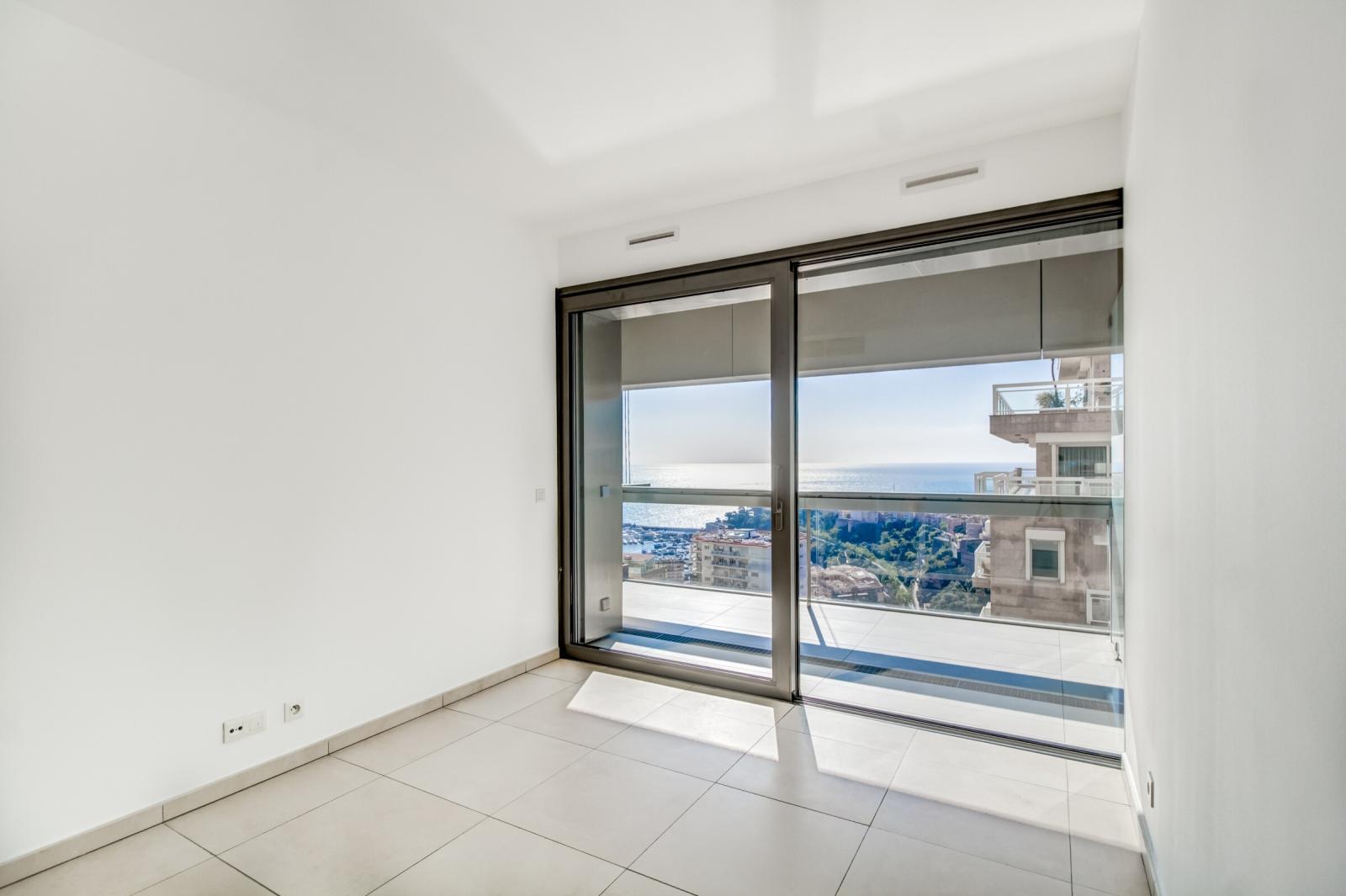 Monte-Carlo View: 2 Chambres avec Vue Panoramique, Cave, Parking & Concierge 24/7