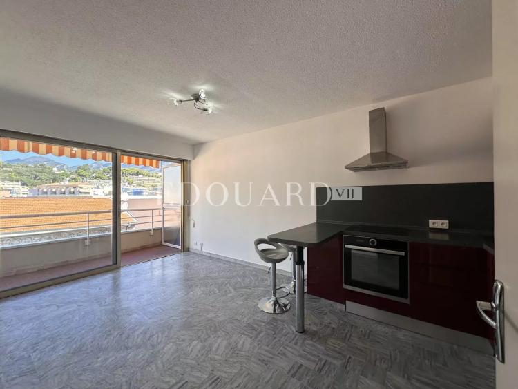 En exclusivité deux pièces avec terrasse et possibilité garage, à quelques pas de la plage du Solenzara