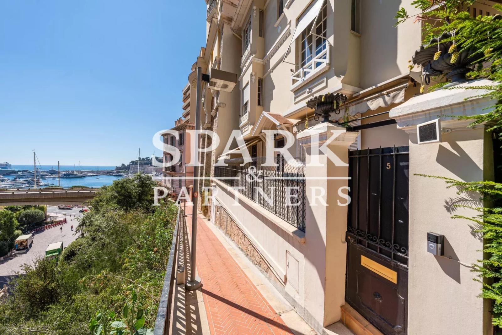 TOWN HOUSEPORT - A RENOVER (AVEC PROJET)