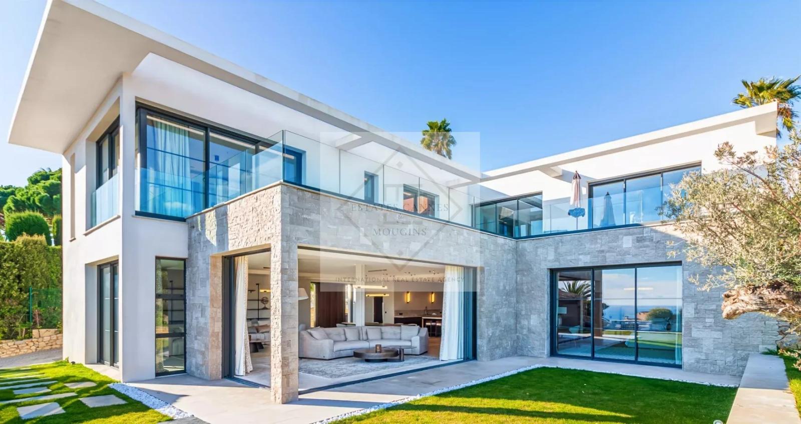 Villa contemporaine d'exception à Super Cannes – Vue mer panoramique, domaine privé et sécurisé