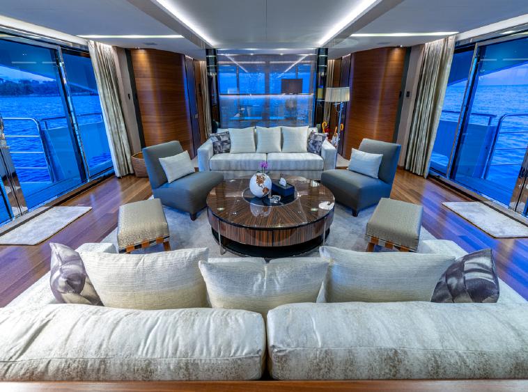 a7e6d_gmkkl_imperial_princess_beatrice_princess_40m_used_yacht_for_sale_superyacht_flybridge_cannes_17.jpg