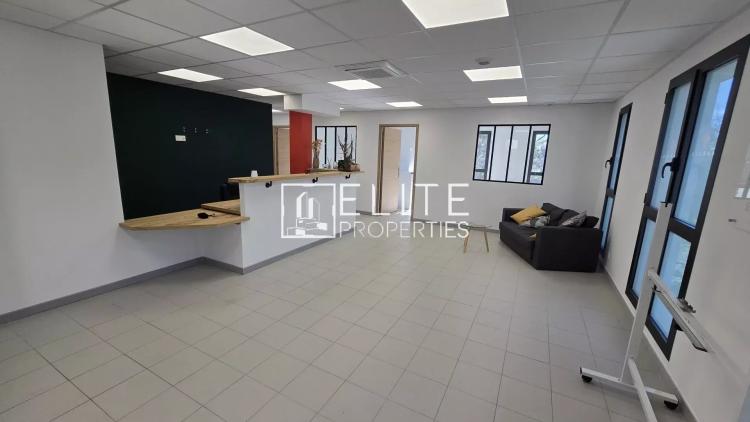 BUREAU 151m² GRASSE
