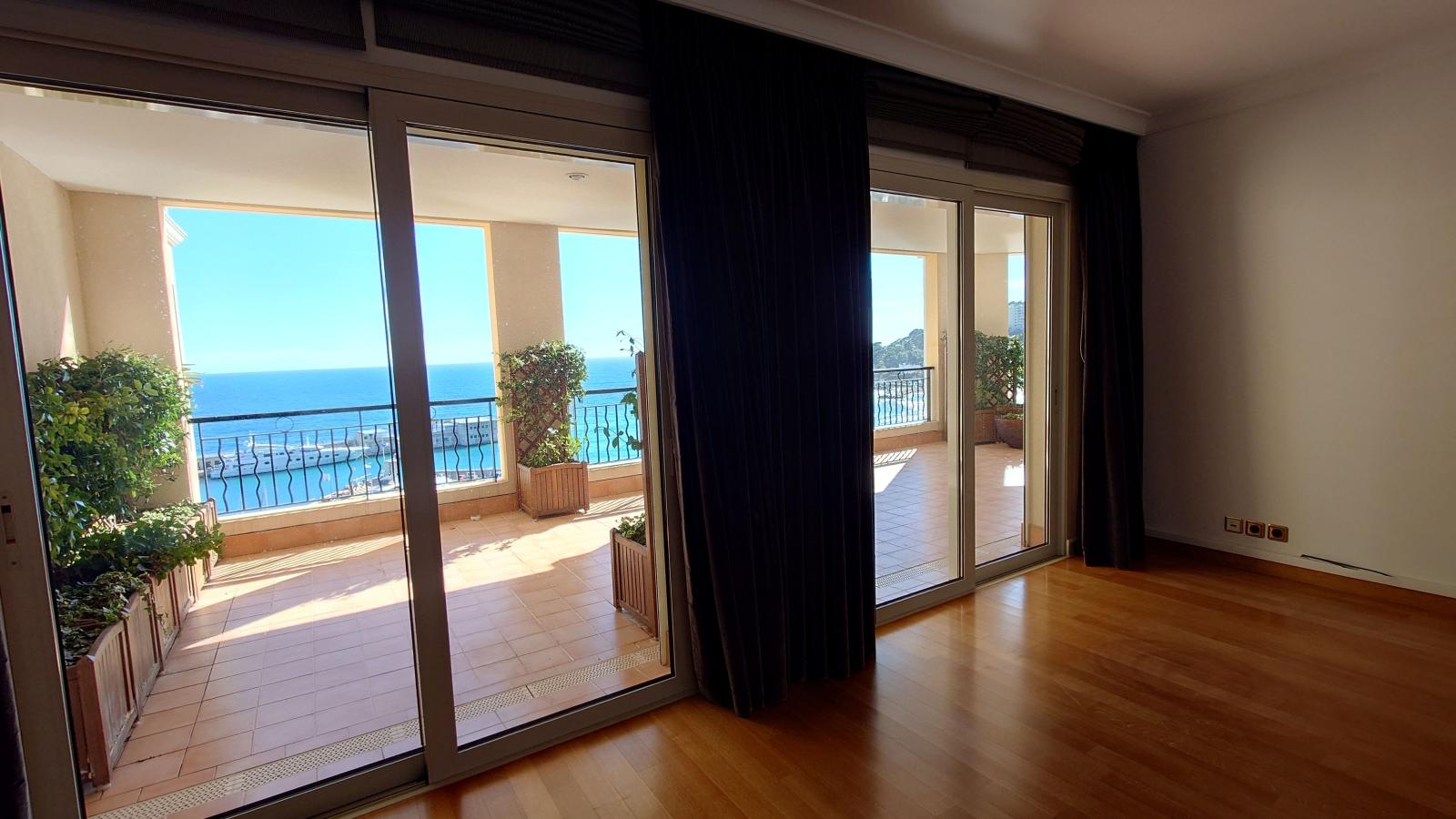APPARTEMENT D’EXCEPTION – VUE MER, PORT & CAP D’AIL – Fontvieille
