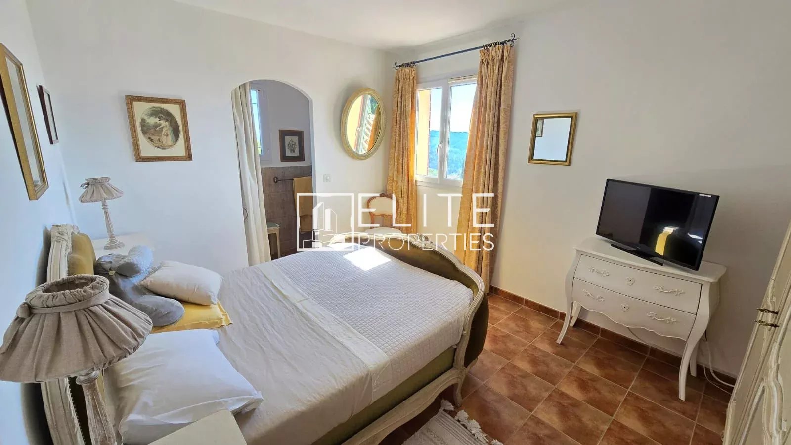 dcb9bd5422e9578c67b8c72a8ffffdd2_ae0e7720b8_1600-original.jpg