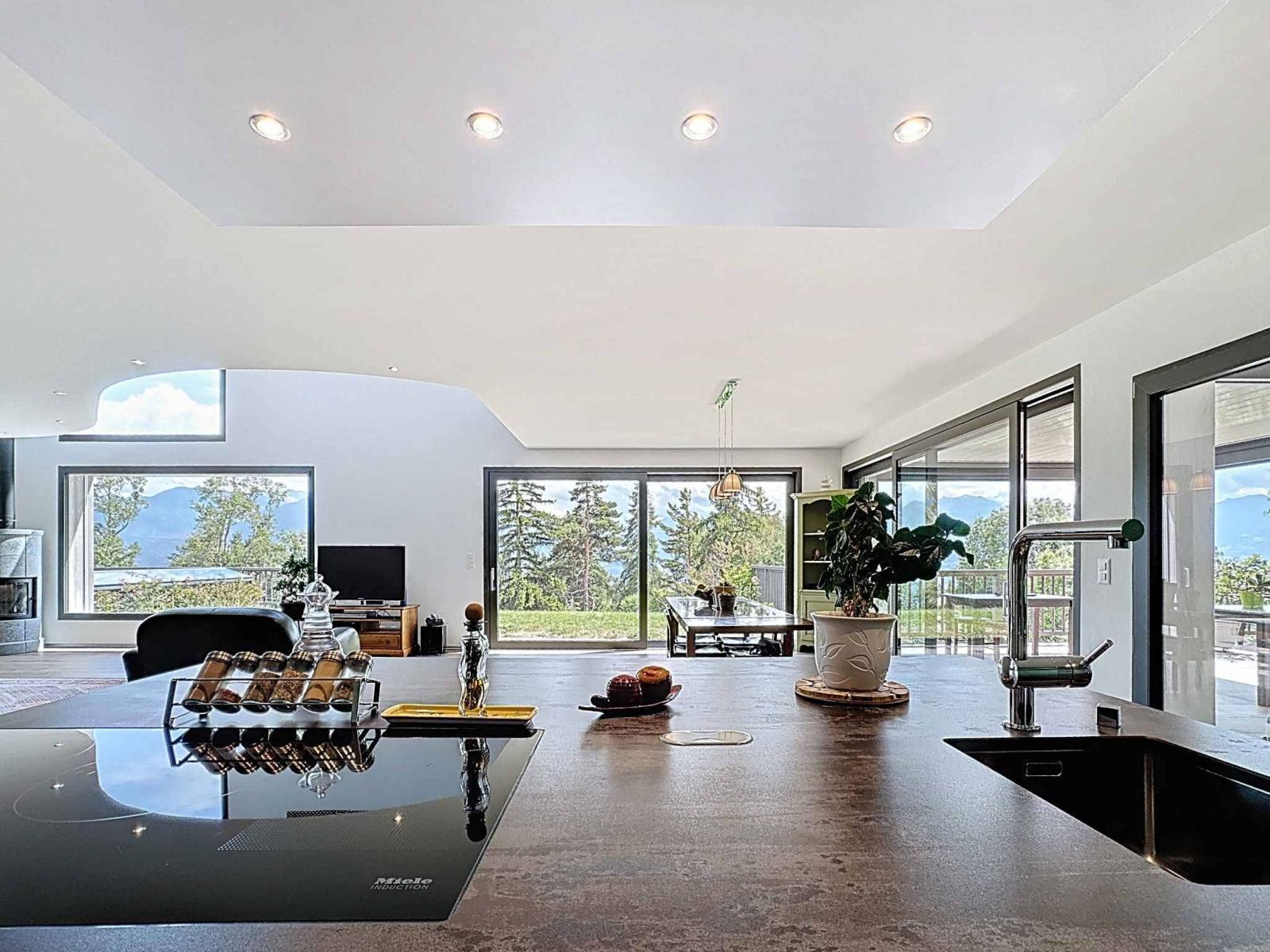 Exceptionnel chalet sur 3 niveaux avec piscine intérieure/ espace bien-être