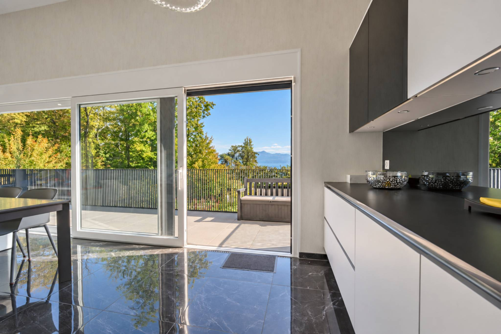 Duplex de caractère avec vue sur le Léman