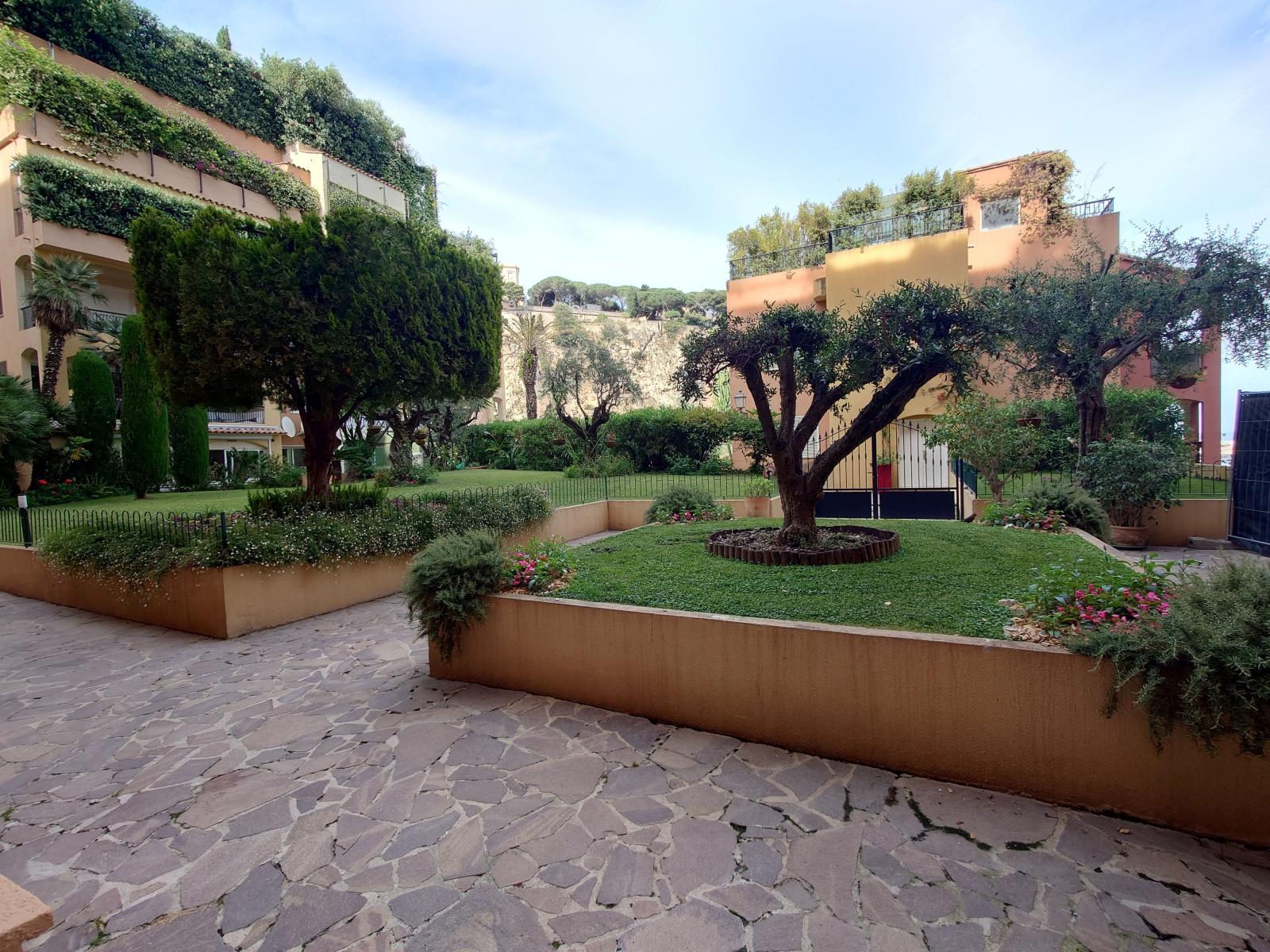 Bureau en plein coeur de Fontvieille