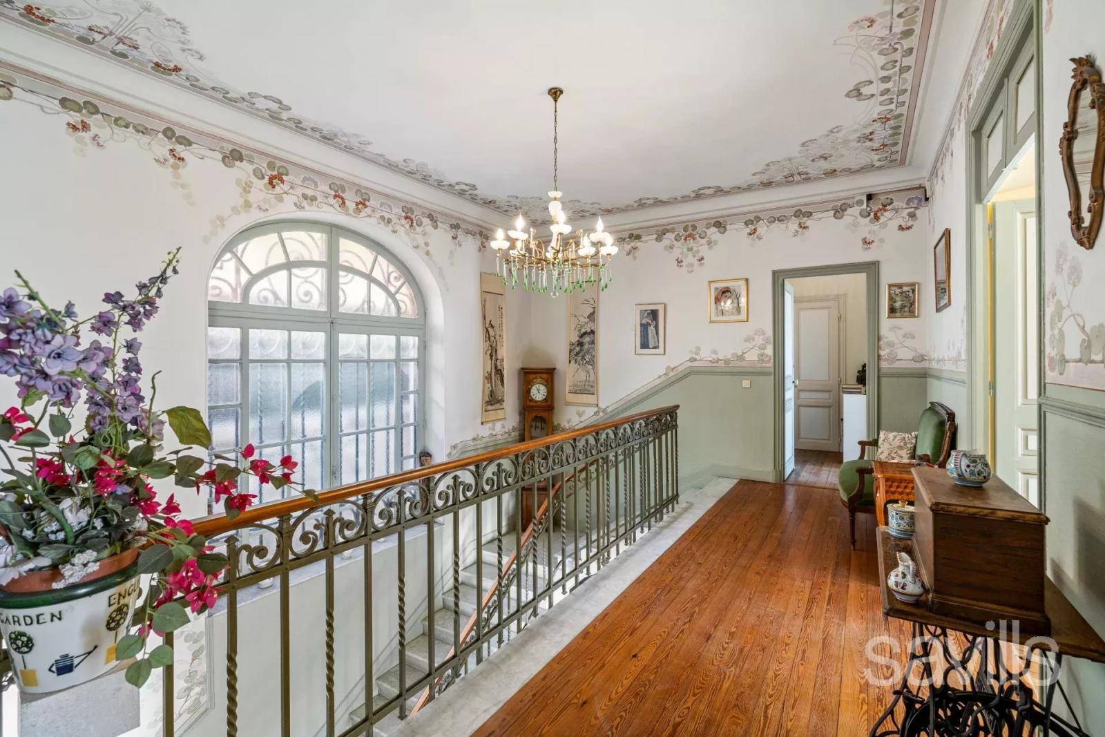 Villa Belle Epoque à la frontière Monegasque