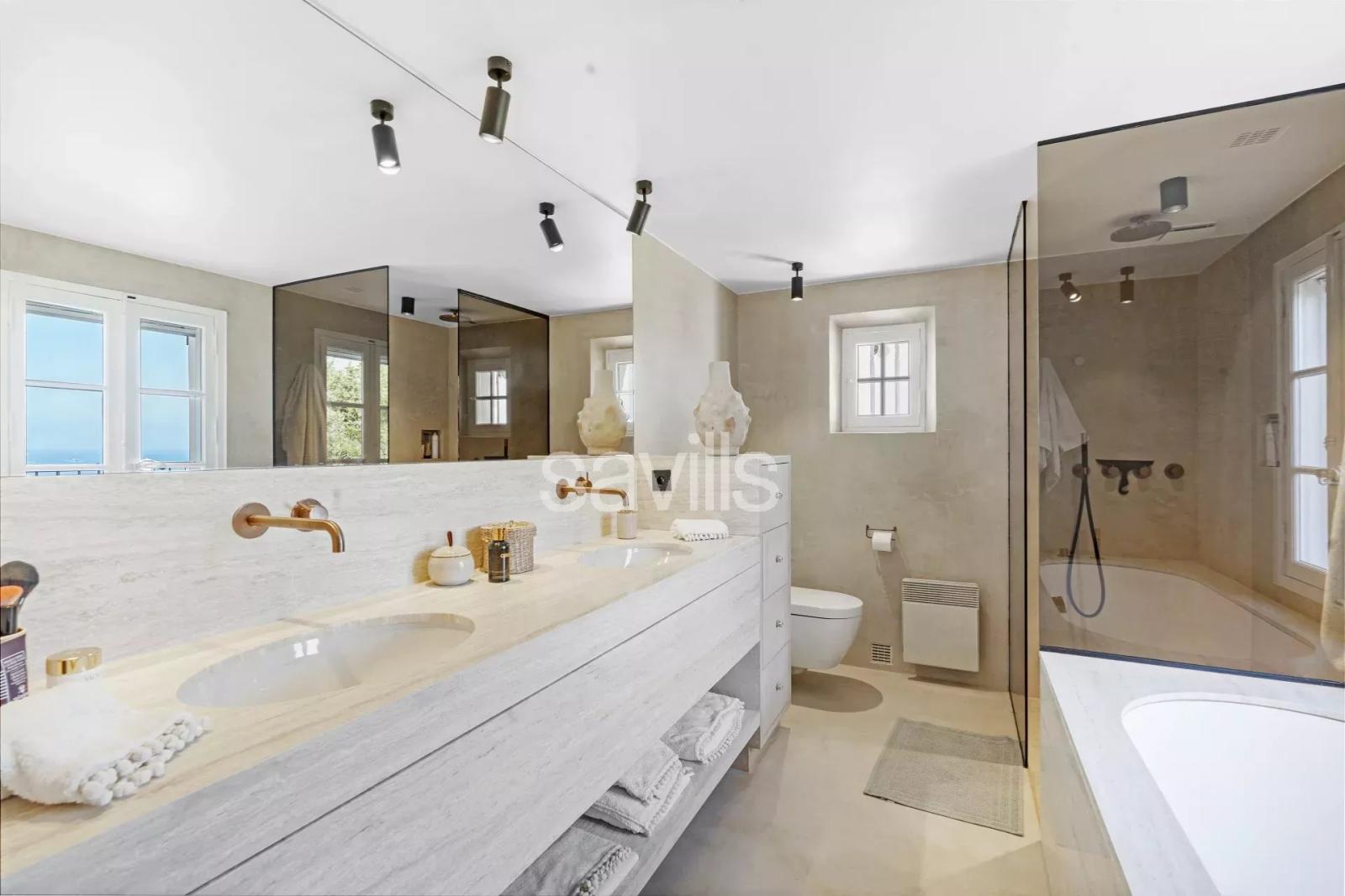 Villa provençale avec Vue Panoramique sur la Baie de Saint-Tropez