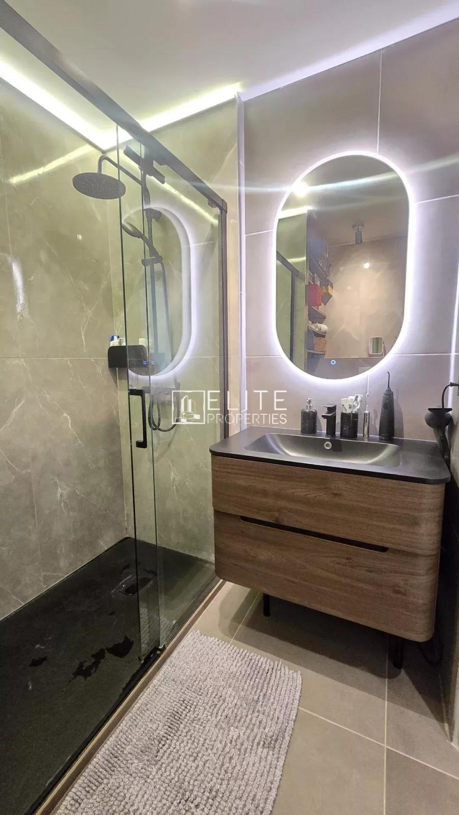 APPARTEMENT 2 PIÈCES 30m² AVEC PARKING & CAVE + PISCINE