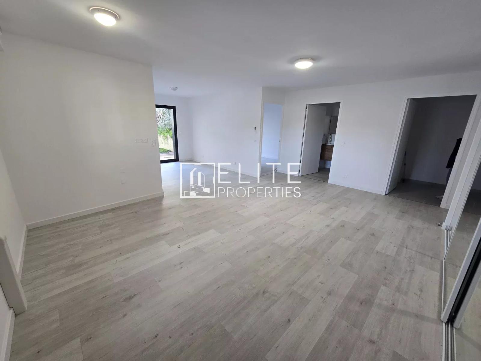 LOCAL COMMERCIAL DE 56m² NEUF + GARAGE – RDC – MOUGINS