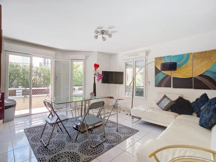 EXCLUSIVITE VENTE APPARTEMENT 3P - CANNES STANISLAS