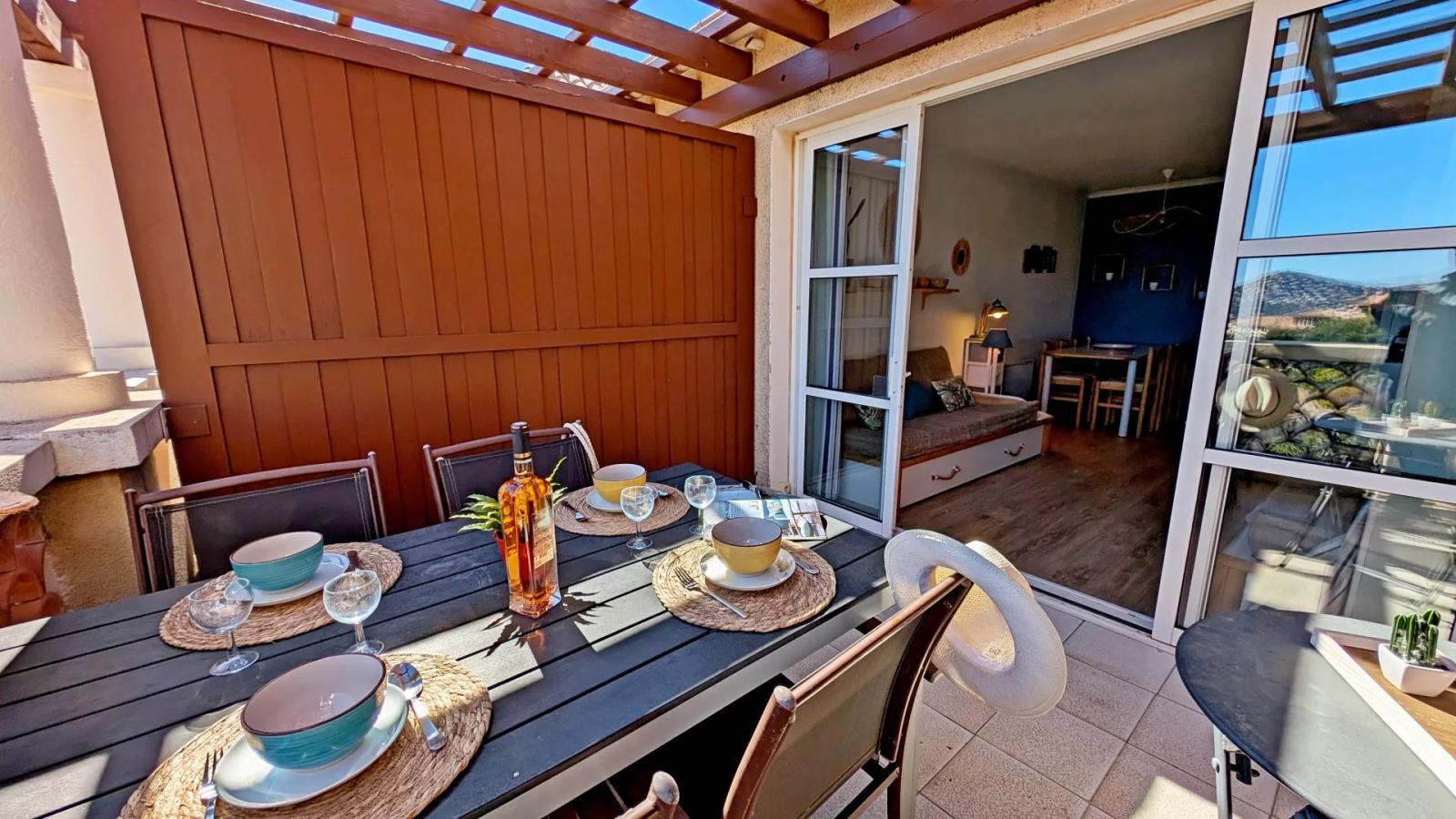 AGAY CAP ESTEREL SUPERBE T3 DUPLEX VUE MER PANORAMIQUE. PARKING PRIVE