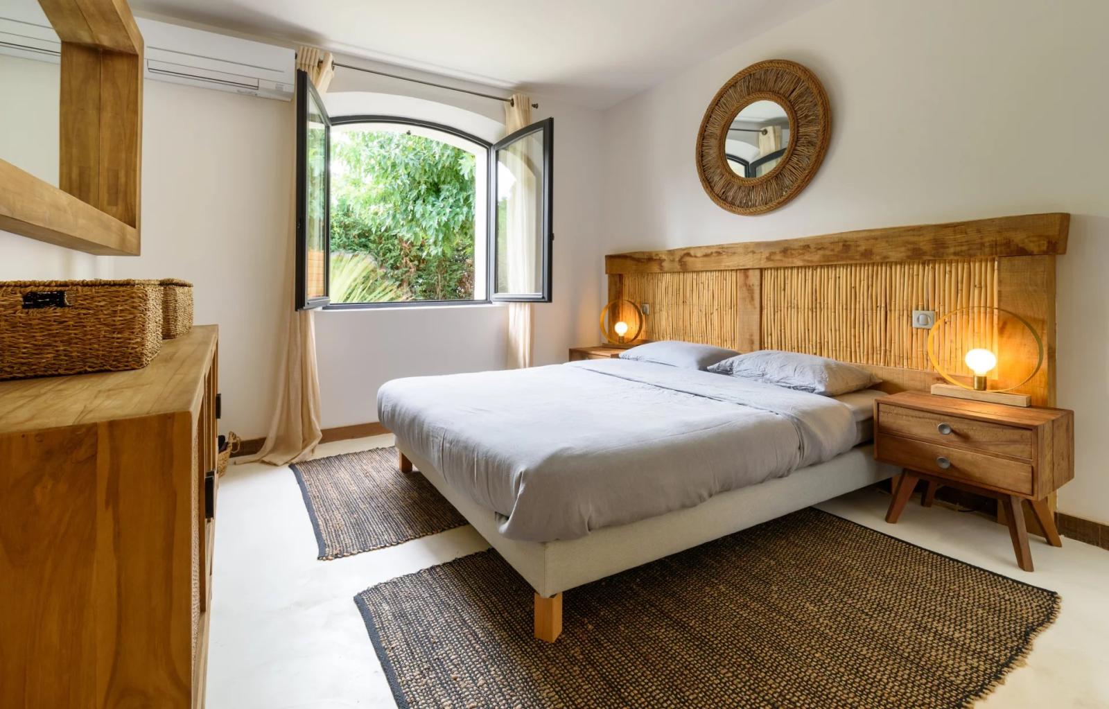 Villa à vendre à pied des plages à Grimaud