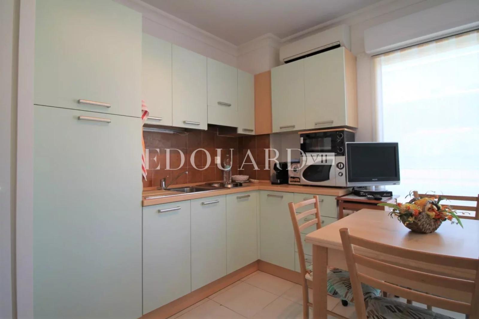 En exclusivité deux pièces avec grande terrasse et garage, idéal investissement locatif